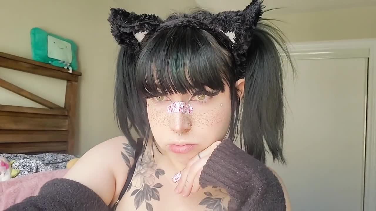 Watch Naughty kitten plays with her pussy and cums Short Sex Videos - Duration: 11:37 | ePornNEW.