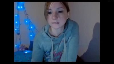 Omegle Innocent Looking 19 Year Old Teen - Full Video In The Comments