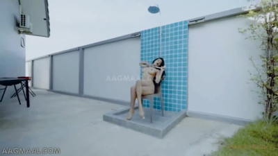 Poonam Pandey Golden Shower