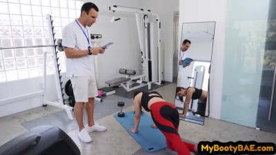 Big butt gym babe pussyfucked by trainer after training