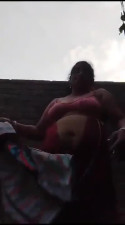 Desi aunty pressing her boobs