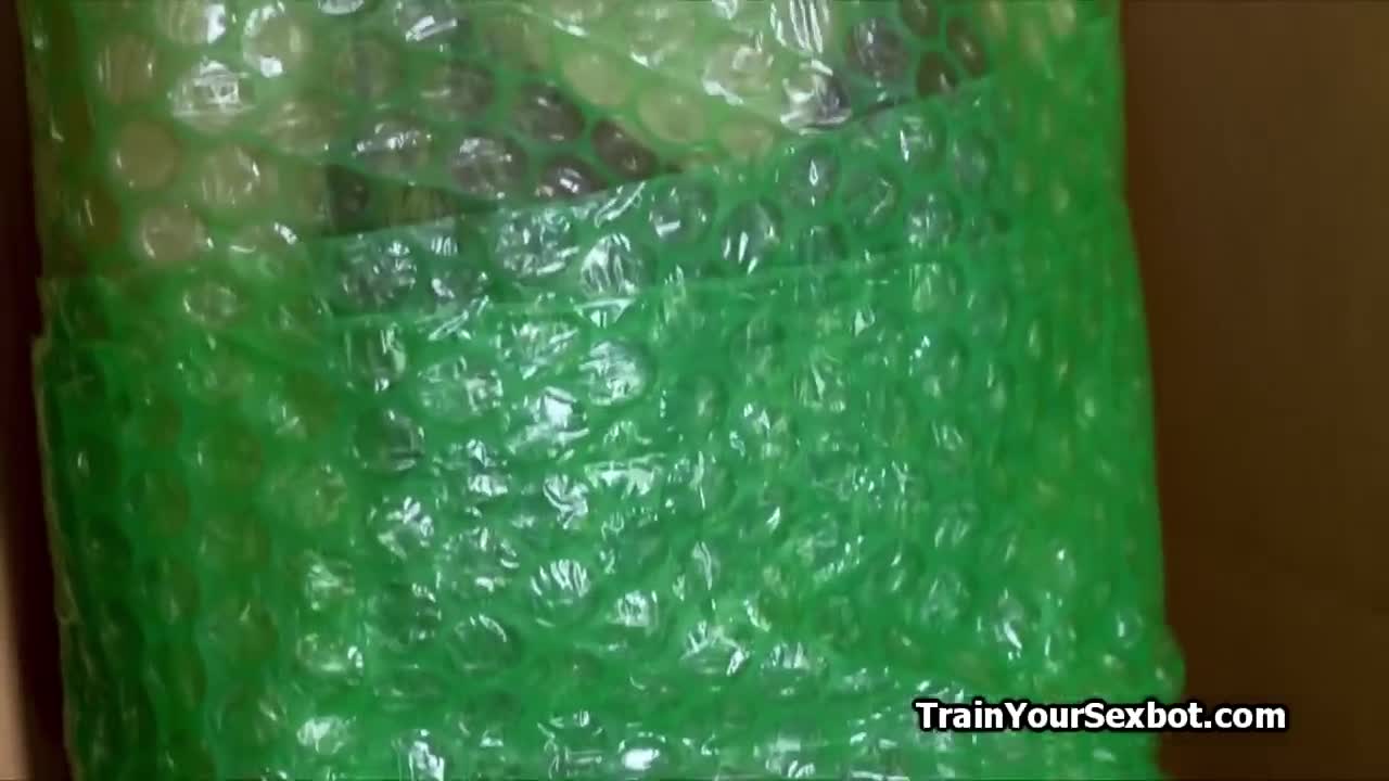 Watch Female bot arrives in bubble wrap for fuck Short Sex Videos - Duration: 06:00 | ePornNEW.