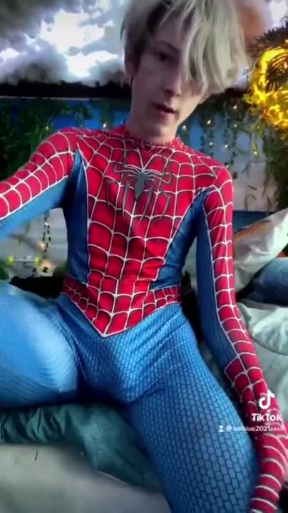 Watch Tom Holland SpiderMan Bulge leaks Exposed Dick print Cumming TomHolland Spider Man cock porn gay Short Sex Videos - Duration: 00:44 | ePornNEW.