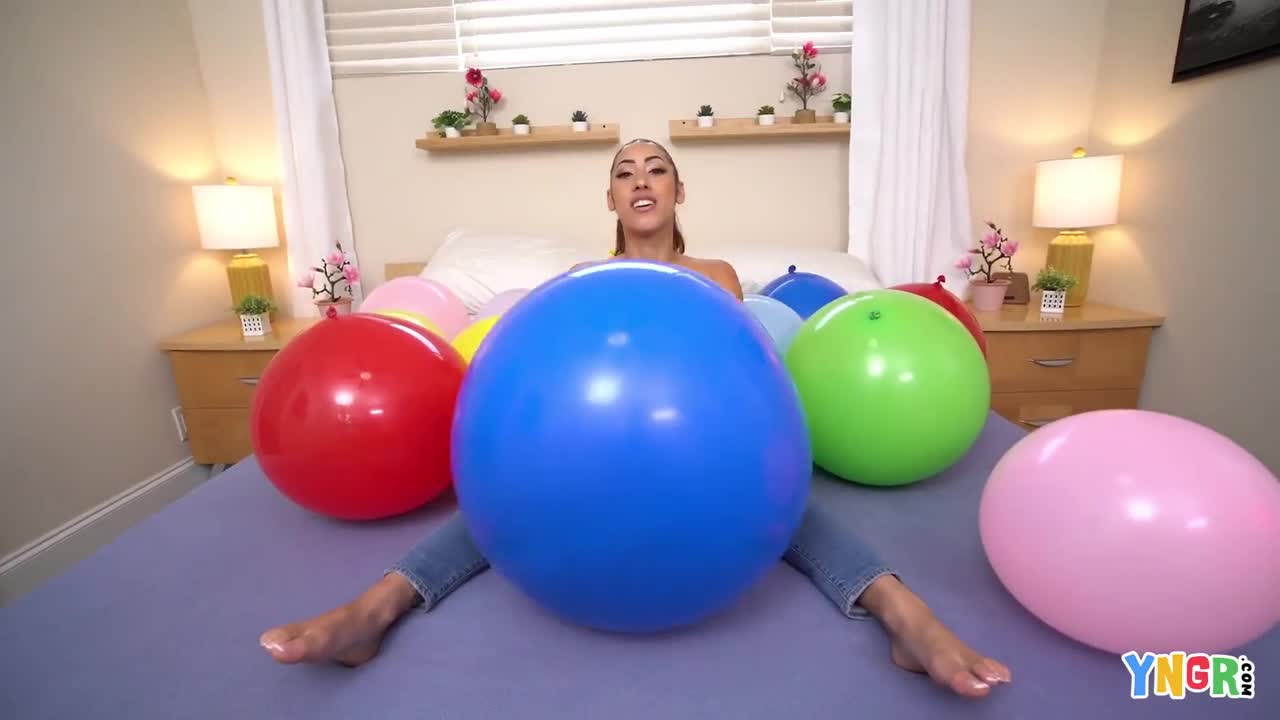 Watch YNGR Latina Kira Perez Loves Balloons And Big Black Cocks Short Sex Videos - Duration: 10:25 | ePornNEW.