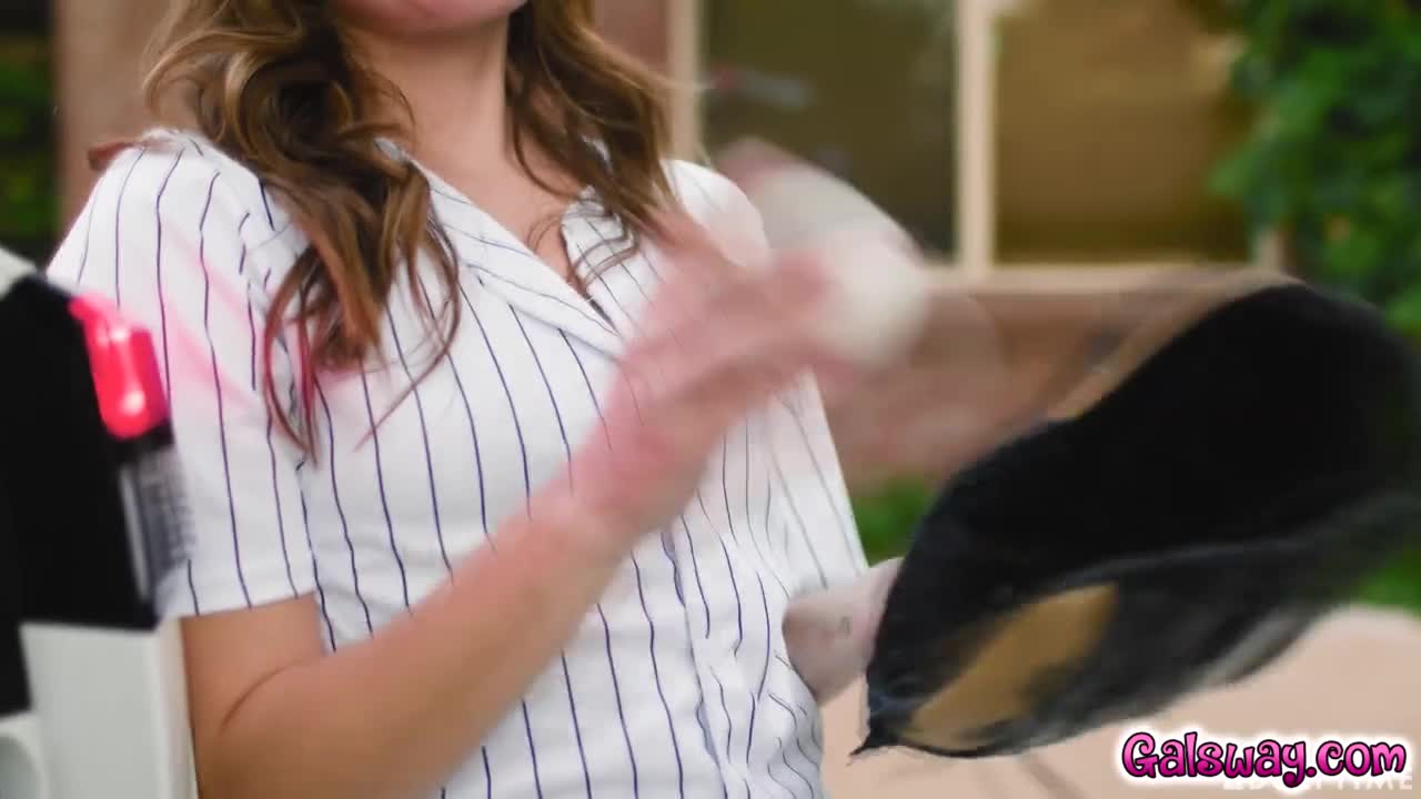 Watch Katie Kush fucked by Siri Dahl with a baseball bat! Short Sex Videos - Duration: 06:10 | ePornNEW.