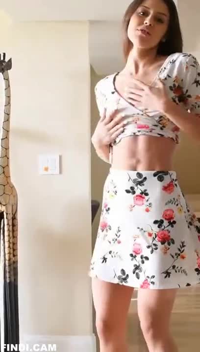 Watch cute teen dancing and going nude Short Sex Videos - Duration: 02:58 | ePornNEW.