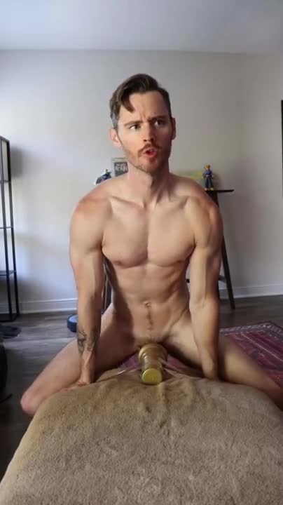 Watch Dan Benson fucks his fleshlight and shows off his muscles Short Sex Videos - Duration: 01:12 | ePornNEW.